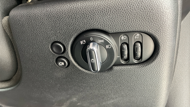 MINI Hatchback 1.5 One Classic 5dr Petrol Hatchback